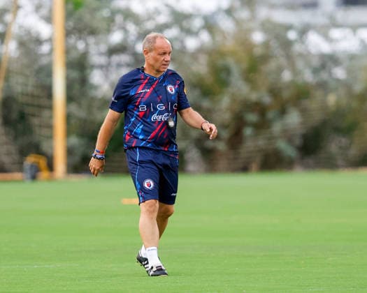 June 1, 2026, Fort Lauderdale, Florida, USA: The head coach for the Haiti menÃ¢â‚¬â ¢s national soccer team, Sebastien Migne is seen at a training session prior to a pre 2026 FIFA World Cup, WM, Weltmeisterschaft, Fussball Friendly game against New Zealand. Fort Lauderdale USA - ZUMAa257 20260601_zsp_a257_028 Copyright: xChrisxArjoonx