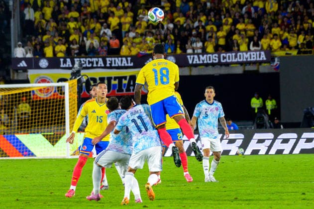 June 1, 2026, Bogota, Bogota D.C, Colombia: Colombia s Willer Ditta reaches for a headshot during the last friendly match between Colombia and Costa Rica in Bogota s El Campin Stadium, Colombia on June 1, 2026. Colombia V Costa Rica - Friendly Match Before FIFA World Cup, WM, Weltmeisterschaft, Fussball 2026  - ZUMAvp1_ 20260601_zia_vp1_027 Copyright: xSebastianxBarrosx