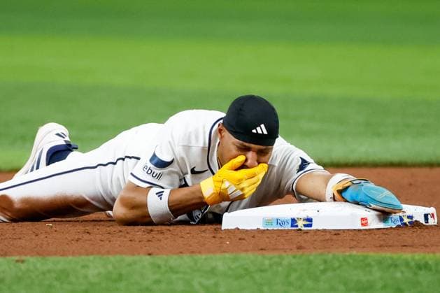 June 1, 2026, St. Petersburg, Florida, USA: Tampa Bay Rays left fielder Chandler Simpson (14) grabs his lips, after he steals second base against the Detroit Tigers during the fourth inning at Tropicana Field on Monday, June 1, 2026, in St. Petersburg. Florida News - June 1, 2026  - ZUMAs70_ 20260601_zan_s70_055 Copyright: xJeffereexWoox