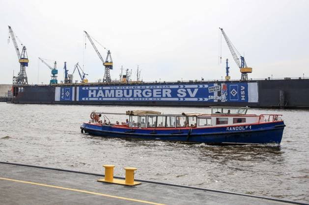HSV celebrates over 150000 members with an oversized HSV scarf at Dock 11 in Hamburg harbor ship barge Randolf 1 Germany , Hamburg , harbor , fish market , football , 1 Bundesliga , Hamburger SV HSV