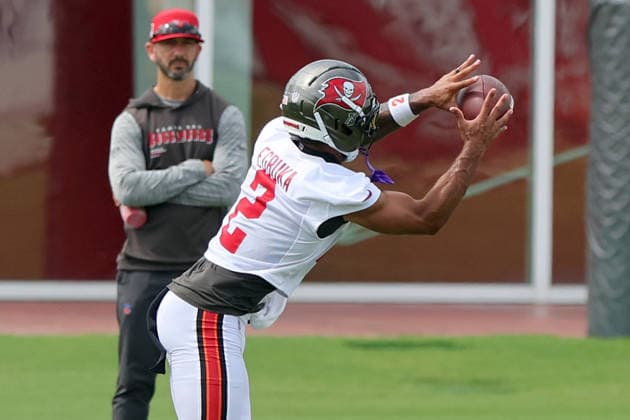 TAMPA, FL - June 02: Tampa Bay Buccaneers Wide Receiver Emeka Egbuka (2) goes thru drills during the Tampa Bay Buccaneers OTA workout on June 02, 2026 at the AdventHealth Training Center in Tampa, Florida. (Photo by Cliff Welch Icon Sportswire) NFL, American Football Herren, USA JUNE 02 Buccaneers OTA EDITORIAL USE ONLY Icon357260602031