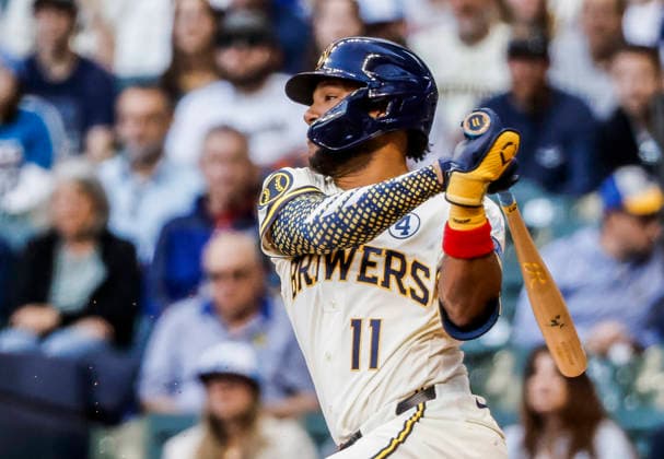 Milwaukee Brewers left fielder Jackson Chourio hits a single in the third inning of the MLB, Baseball Herren, USA game between the San Francisco Giants and the Milwaukee Brewers at American Family Field in Milwaukee, Wisconsin on Tuesday, June 2, 2026.  MIL20260602813 TANNENxMAURY