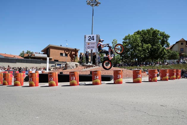 June 3, 2026, Piera, Barcelona, Spain: Toni Bou of trial rider during his attempt to break the Guinness World Record at Rotonda Toni Bou on June 03, 2026 in Piera, Barcelona, Spain. Piera Spain - ZUMAa181 20260603_zaa_a181_078 Copyright: xJavierxBorregox