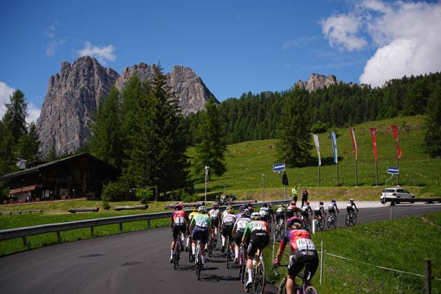 The pack rides during Stage 5 of the Giro d™Italia Women, from Longarone to Santo Stefano di Cadore, Italy. Wednesday June 3, 2026  Copyright: xMarcoxAlpozzi LaPressex