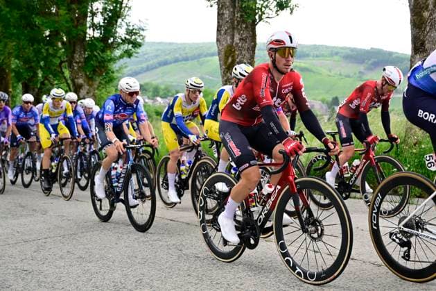Tour de Wallonie 2026 Stage 3 VAUX-SUR-SÛRE, BELGIUM - JUNE 03 : Lotto Intermarche during stage 3 of the 47th edition of Ethias Tour de Wallonie an UCI ProSeries 2.Pro cycling road race stage for Men Elite of 176.9 km with start in Habay and finish in Vaux-sur-Sûre on June 3, 2026 in Vaux-sur-Sûre, Belgium, 03 06 2026 ( Motordriver Pieter Van Herzele - Vaux-sur-Sûre Belgium  Copyright: xSesx