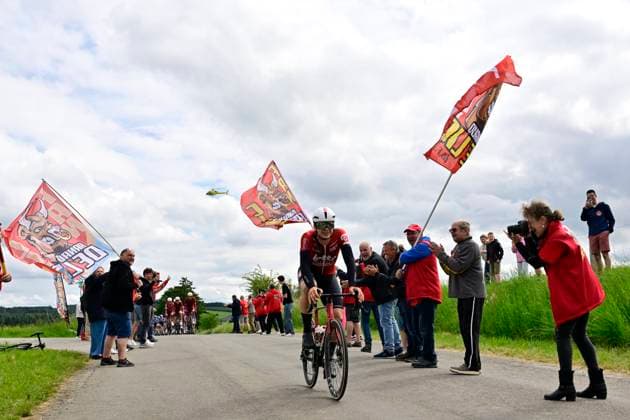 Tour de Wallonie 2026 Stage 3 VAUX-SUR-SÛRE, BELGIUM - JUNE 03 : De Lie Arnaud (BEL) of Lotto Intermarche in action during stage 3 of the 47th edition of Ethias Tour de Wallonie an UCI ProSeries 2.Pro cycling road race stage for Men Elite of 176.9 km with start in Habay and finish in Vaux-sur-Sûre on June 3, 2026 in Vaux-sur-Sûre, Belgium, 03 06 2026 ( Motordriver Pieter Van Herzele - Vaux-sur-Sûre Belgium  Copyright: xSesx