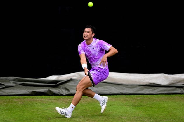 Tennis Lexus Birmingham Open James McCabe of Australia returns during the Lexus Birmingham Open WTA125 ATP, Tennis Herren Challenger tennis at Edgbaston Priory Club, Birmingham, UK on 3 June 2026. Birmingham Edgbaston Priory Club West Midlands UK Editorial use only , Copyright: xDennisxGoodwinx PSI-24320-0088