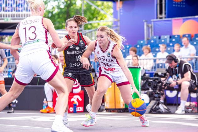 Warszawa 03.06.2026. 3x3 Basketball World Cup Day 3 in Warsaw, Poland. Germany - Latvia match --- Mistrzostwa Swiata w koszykowce 3x3 Dzien 3 w Warszawie. Mecz Niemcy - Lotwa Persons Shown : Britta Christin Daub Paula Cirsa Fot. Kai Taller Arena Akcji NEWSPIX.PL --- newspix.pl 