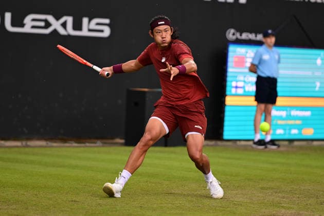 Tennis Lexus Birmingham Open Zhizhen Zhang of China returns during the Lexus Birmingham Open WTA125 ATP, Tennis Herren Challenger tennis at Edgbaston Priory Club, Birmingham, UK on 3 June 2026. Birmingham Edgbaston Priory Club West Midlands UK Editorial use only , Copyright: xDennisxGoodwinx PSI-24320-0102