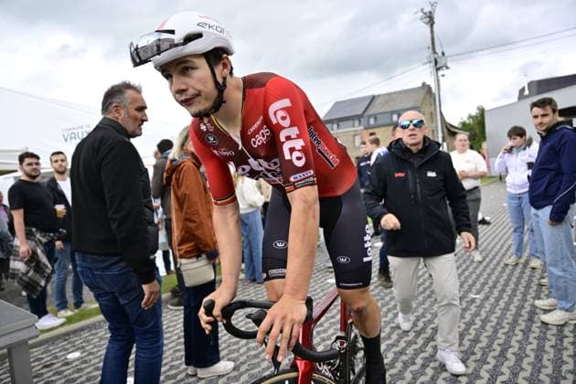 Tour de Wallonie 2026 Stage 3 VAUX-SUR-SÛRE, BELGIUM - JUNE 03 : De Lie Arnaud (BEL) of Lotto Intermarche looks dejected during stage 3 of the 47th edition of Ethias Tour de Wallonie an UCI ProSeries 2.Pro cycling road race stage for Men Elite of 176.9 km with start in Habay and finish in Vaux-sur-Sûre on June 3, 2026 in Vaux-sur-Sûre, Belgium, 03 06 2026 ( Motordriver Pieter Van Herzele - Vaux-sur-Sûre Belgium  Copyright: xSesx