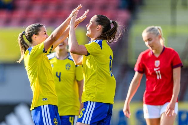 260603 Svea Rehnberg and Johanna Renmark of Sweden celebrates 2 0 during the U23 womenÂs international friendly football match between Sweden and Norway on June 3, 2026 in Kalmar Photo Suvad Mrkonjic BILDBYRAN COP 170 SM0467 fotboll football soccer fotball u23 under 23 sverige sweden norge norway dam bbeng jubel  Copyright: SUVADxMRKONJIC BB260603SM093