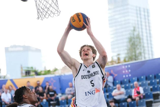 Basketball, FIBA 3x3 WM in Warschau, Männer, Deutschland - China June 3, 2026, Warsaw, Masovian Voivodeship, Poland: Germany s NIKLAS KROPP (5) in action during a FIBA 3x3 Basketball World Cup men s Pool C game between Germany and China in Warsaw, Poland. Basketball 2026: FIBA 3x3 World Cup Men s Pool C: Germany 22:12 China  - ZUMAk204 20260603_zip_k204_014 Copyright: xRomanxKozielx