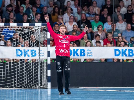 Mateusz Kornecki TVB Stuttgart, 01 cheers, Frisch Auf Goeppingen vs TVB Stuttgart, Handball, 1 Bundesliga, Men, Season 2025 2026, 03 06 2026, Frisch Auf Goeppingen vs TVB Stuttgart, Handball, 1 Bundesliga, Men, Season 2025 2026, 03 06 2026 Goeppingen Copyright: xEibner-Pressefoto MichaelxSchmidx EP_MST