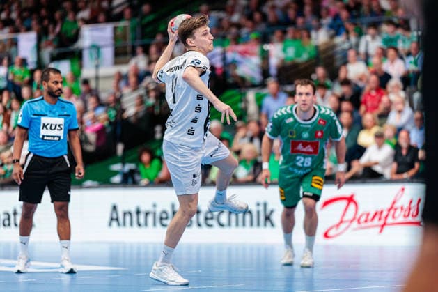 Bence Imre THW Kiel, 91 takes a seven-meter penalty and scores GER, GWD Minden vs THW Kiel, Handball, 1 Bundesliga, Matchday 33, Season 2025 2026, 03 06 2026 GER, GWD Minden vs THW Kiel, Handball, 1 Bundesliga, Matchday 33, Season 2025 2026, 03 06 2026 Minden Copyright: xEibner-Pressefoto JanxRollingerx EP_JSK