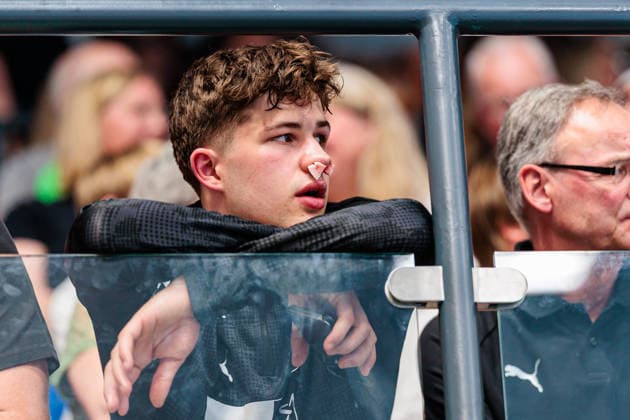 Rasmus Ankermann THW Kiel, 22 has taken a seat in the stands after half-time GER, GWD Minden vs THW Kiel, Handball, 1 Bundesliga, Matchday 33, Season 2025 2026, 03 06 2026 GER, GWD Minden vs THW Kiel, Handball, 1 Bundesliga, Matchday 33, Season 2025 2026, 03 06 2026 Minden Copyright: xEibner-Pressefoto JanxRollingerx EP_JSK
