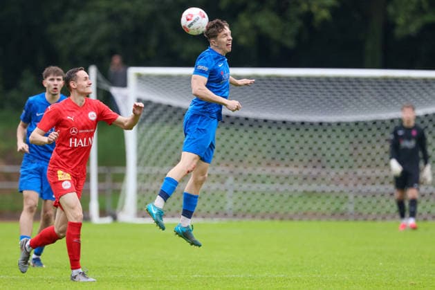 from left Nick Bode 1 FC Germania Egestorf Langreder, 18 and Dario Sultan Blumenthaler SV, 24 at header, action, action, match scene, 03 06 2026, Bremen Germany , Soccer, promotion round Regionalliga Nord, Blumenthaler SV 1 FC Germania Egestorf Langreder xobx