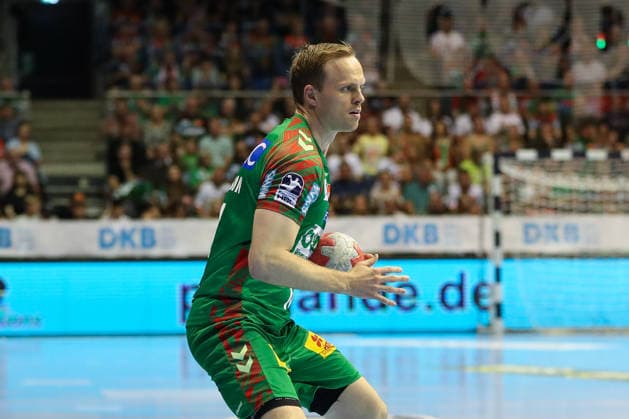 03 06 2026, xgox, Handball Daikin HBL SC Magdeburg VfL Gummersbach emspor, v l Omar Ingi Magnusson Magdeburg, 14 on the ball, plays the ball Magdeburg