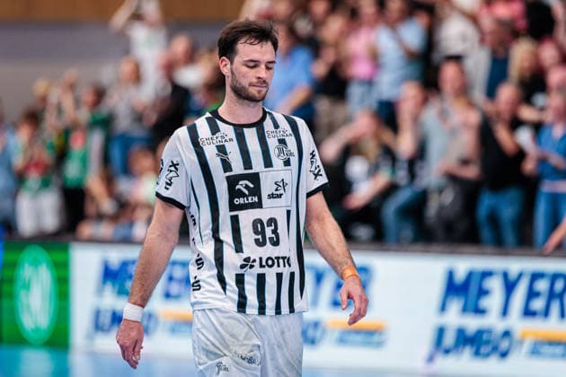 Veron Nacinovic THW Kiel, 93 is disappointed about the 34 30 defeat GER, GWD Minden vs THW Kiel, Handball, 1 Bundesliga, 33 Matchday, Season 2025 2026, 03 06 2026 GER, GWD Minden vs THW Kiel, Handball, 1 Bundesliga, 33 Matchday, Season 2025 2026, 03 06 2026 Minden after the end of the match Copyright: xEibner-Pressefoto JanxRollingerx EP_JSK