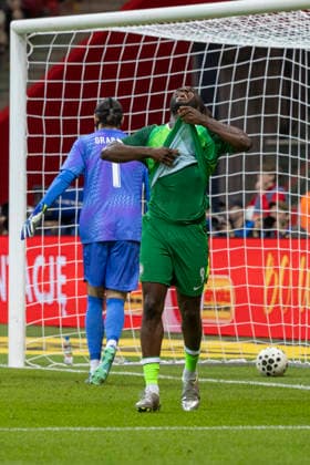 Fußball, Testspiel, Polen - Nigeria #2 Poland - Nigeria 03.06.2026 football, Warsaw, PGE National Stadium, FIFA , friendly international game match Poland - Nigeria ( mecz towarzyski, pilka nozna, Polska - Nigeria ) image shows: Kamil Grabara (L) Terem Moffi (R) reac after goal photo Katarzyna Plewczynska Fotostyk Copyright: xKatarzynaxPlewczynskax 20260603FCTKPKAPL7381