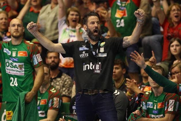 03 06 2026, xtgx, Handball, Daikin HBL, SC Magdeburg VfL Gummersbach v l Bennet Wiegert Magdeburg, Trainer Jubel, Torjubel, jubelt ueber das Tor, celebrate the goal, celebration Magdeburg