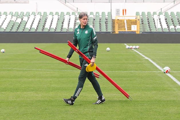 DFB U23 womens national team Germany training, 03 06 26 Co coach Kerstin Garefrekes soccer, DFB U23 womens national team Germany trains on 03 06 26 at Alfred Kunze Sportpark Leipzig Leutzsch Copyright: xBEAUTIFULxSPORTS JanxKaeferx