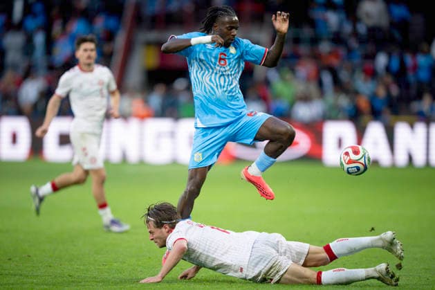 National Team Test Match DR Congo Denmark Denmark s Mathias Jensen in action with DR Congo s Ngal ayel Mukau during the national team test match between Denmark and DR Congo at Maurice Dufrasne Stadium in Liege, Belgium on Wednesday, June 3, 2026 Photo Bo Amstrup Ritzau Scanpix , Liege Belgium Mors  Copyright: BoxAmrstrupx xRitzauxScanpix BoxAmstrupx spdk20260603-225326-L