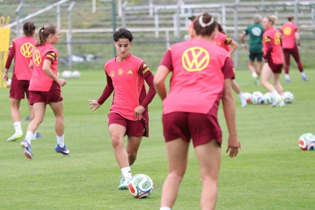 DFB U23 womens national team training Germany, 03 06 26 Dilara Acikgöz 3, Germany U23, Eintracht Frankfurt soccer, DFB U23 womens national team Germany trains on 03 06 26 at Alfred Kunze Sportpark Leipzig Leutzsch Copyright: xBEAUTIFULxSPORTS JanxKaeferx