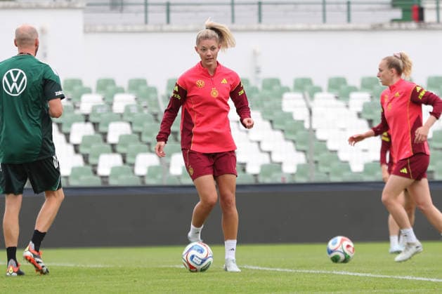 DFB U23 womens national team training Germany, 03 06 26 Julia Landenberger 20, Germany U23, RB Leipzig soccer, DFB U23 womens national team Germany trains on 03 06 26 at Alfred Kunze Sportpark Leipzig Leutzsch Copyright: xBEAUTIFULxSPORTS JanxKaeferx