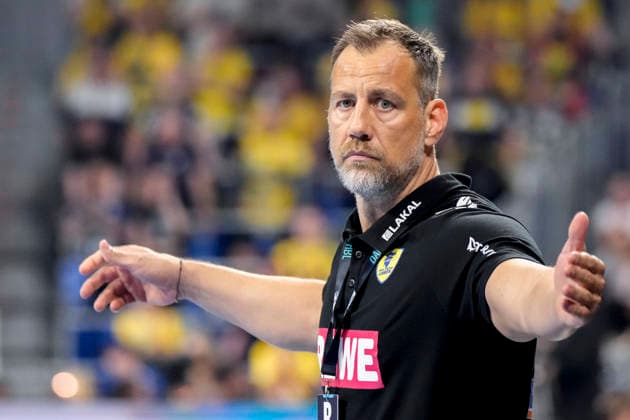 Maik Machulla coach, head coach, RNL , gives instructions, gestures, gesticulates with arms, single picture, single photo, action, action, 03 06 2026, Mannheim Germany , Handball, Bundesliga, Rhein Neckar Löwen TSV Hannover Burgdorf xozx