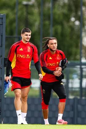 Belgium s Matias Fernandez-Pardo and Belgium s Diego Da Silva Moreira pictured during a training session of Belgian national soccer team Red Devils for the 2026 FIFA World Cup, WM, Weltmeisterschaft, Fussball at the Proximus Basecamp in Tubize, on Thursday 04 June 2026. Red Devils will play a friendly game against Tunisia on Sathurday before leaving for the 2026 FIFA World Cup. BRUNOxFAHY  x175908000x