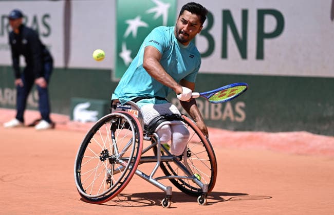 2026 French Open (Roland-Garros) - Day 12 PARIS, FRANCE - JUNE 04: Ahmet Kaplan of Turkiye and Sam Schroder of Netherlands (not seen) compete during the Men s Wheelchair Singles semifinal match at the French Open (Roland Garros) Grand Slam tennis tournament in Paris, France on June 04, 2026. Burak Akbulut Anadolu Paris France. Editorial use only. Please get in touch for any other usage.  Copyright: x2026xAnadoluxBurakxAkbulutx