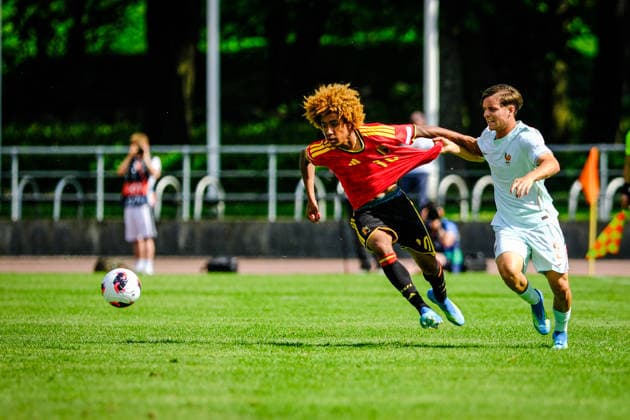 UEFA Under-17 European Championship, EM, Europameisterschaft Estonia 2026 Mathis Chambon and Kana Nga in action during the UEFA Under-17 European Championship Semifinal match between Belgium U-17 vs France U-17 national teams, Tallinn Estonia 04.06.2026 Tallinn Kadrioru Stadium Estonia Copyright: xMaurixLevandix