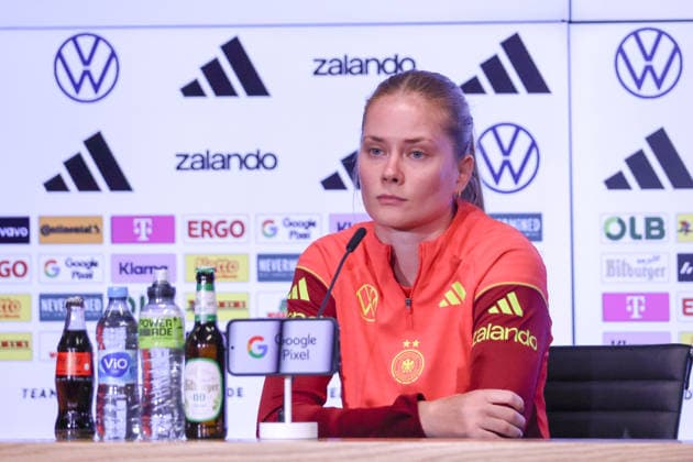 Cologne, Germany 04 06 2026 Training of the DFB women final press conference before the World Cup qualifier Germany vs Norway In the picture Sjoeke Nüsken Nuesken Germany at the final press conference in Cologne Copyright: HMBxMedia MadeleinexFantini