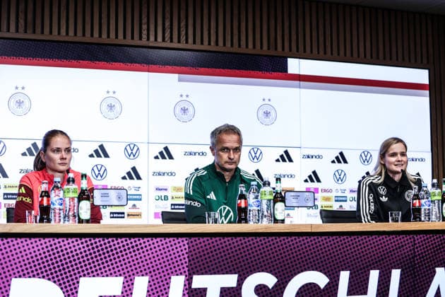 Sport, Football, World Cup Qualification Europe Women Season 2026 Closing Press Conference Germany before the match against Norway 04 06 2026, RheinEnergeieSTADION v L Sjoeke Nüsken Germany , Christian Wück Coach, Germany , Sonja Alger Press Spokeswoman, Germany Cologne RheinEnergieSTADION North Rhine-Westphalia Germany