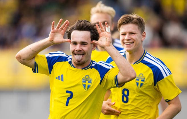 260604 Neo Jönsson of Sweden celebrates after scoring 1 0 during the under 21 international friendly football match between Sweden and Finland on June 4, 2026 in Kalmar Photo Suvad Mrkonjic BILDBYRAN COP 170 SM0468 fotboll football soccer fotball under 21 u21 sverige sweden finland bbeng jubel  Copyright: SUVADxMRKONJIC BB260604SM022