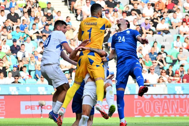 Sport Bilder des Tages LJUBLJANA, SLOVENIA - JUNE 04: Fabiano of Cyprus (C) in action against David Brekalo of Slovenia (2R) during the International men?s football Friendly match between Slovenia and Cyprus at Stadium Stozice, Ljubljana on June 04, 2026 in Ljubljana, Slovenia. (Photo by Igor Kupljenik Sports Press Photo). Copyright: xIgorxKupljenikx xSPPx Sportspressphoto_SPR160721