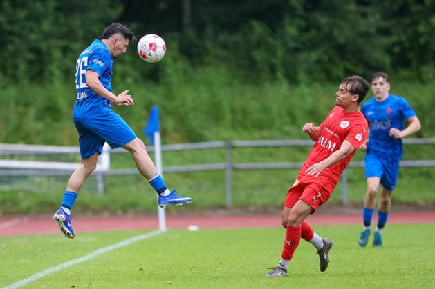 from left Alejandro Kellnar Blumenthaler SV, 26 and Jonas Lübke 1 FC Germania Egestorf Langreder, 7 in duel, duel, dynamics, action, action, match scene, 03 06 2026, Bremen Germany , Soccer, promotion round Regionalliga Nord, Blumenthaler SV 1 FC Germania Egestorf Langreder xobx