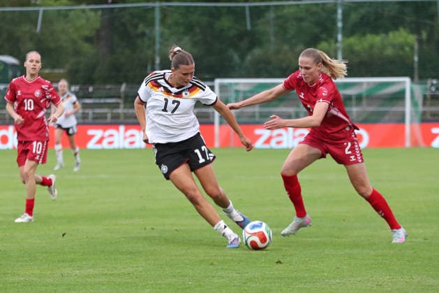 Soccer, U23 Women Germany Denmark, 04 06 26 Julia Mickenhagen 17, Germany U23, Bayer Leverkusen vs Julie Mathiasen 2, Denmark U23 Soccer, Test match U23 Women Germany Denmark on 04 06 26 at Alfred Kunze Sportpark Leipzig Leutzsch Copyright: xBEAUTIFULxSPORTS JanxKaeferx