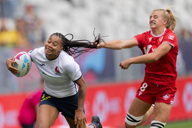 Bordeaux Sevens, SVNS Rugby World Championship Canadas Carmen Izyk pulls the hair of Denisse Gortazar Spain and receives a yellow card Group match Canada vs Spain Third tournament of the SVNS World Championship, Sevens Rugby World Cup from June 5 to 7, 2026 in Bordeaux France Day 1, Group matches on June 5, 2026 , Bordeaux Region Nouvelle Aquitaine France Stade Atlantique