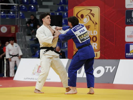 Judo scandal: guest fighter Akaki Japaridze has gone into hiding following a violent attack – archive footage