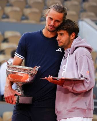 Alexander Zverev consoles Flavio Cobolli French Open Tennis, Day Fifteen, Tennis, Roland Garros, Paris, France - 07 Jun 2026Paris Roland Garros France EDITORIAL USE ONLY No use with unauthorised audio, video, data, fixture lists, club league logos or live services. Online in-match use limited to 120 images, no video emulation. No use in betting, games or single club league player publications. Copyright: xJavierxGarcia Shutterstockx 16906573p