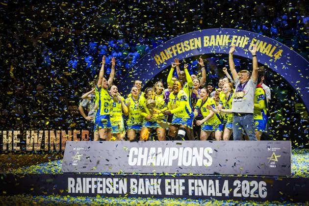 Handball EHF Final Four, finale : Metz Handball - Gyori ETO KC PHOTOPQR LE REPUBLICAIN LORRAIN Hugo AZMANI ; Budapest ; 07 06 2026 ; Handball EHF Final Four, finale : Metz Handball - Gyori ETO KC; les Dragonnes célèbrent leur titre de championnes d Europe Handball Champions League final match between Gyori Audi ETO KC and Metz Handball in Budapest on June 7, 2026. Budapest France  Copyright: xPHOTOPQR LExREPUBLICAINxLORRAIN xHugoxAZMANIx 20260607RBL3482 20260607RBL3482