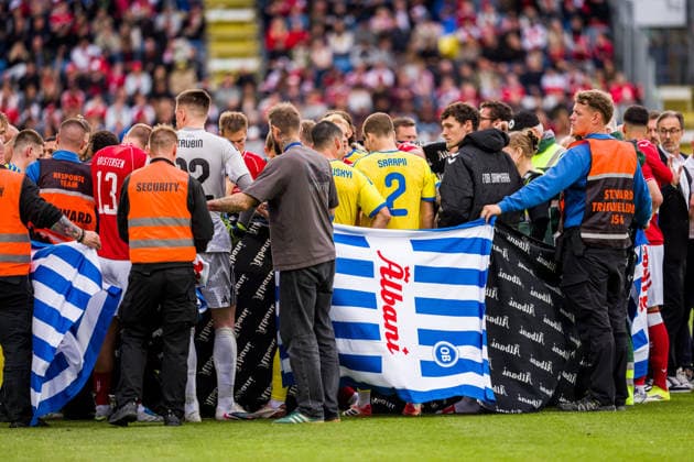 Denmark v Ukraine, football friendly, Odense, Denmark Odense, Denmark. 07th, June 2026. The players of Denmark and Ukraine cover for Christian Eriksen who receives help after his collapse at the football friendly between Denmark and Ukraine at Odense Stadion in Odense. Denmark, Odense, Nature Energy Park  Copyright: xGonzalesxPhoto KentxRasmussenx