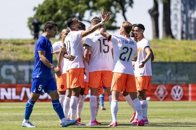 NEW YORK - (lr) Cody Gakpo of the Netherlands, Frenkie de Jong of the Netherlands celebrate the 1-0 during the friendly match between the Netherlands and Uzbekistan at Icahn Stadium on June 8, 2026, in New York, United States. The Dutch national team, Nationalteam is preparing for the World Cup. ROBIN VAN LONKHUIJSEN ANP International Friendly, Länderspiel, Nationalmannschaft 2026 xVIxANPxSportx xxANPxIVx 560512621 originalFilename: 560512621
