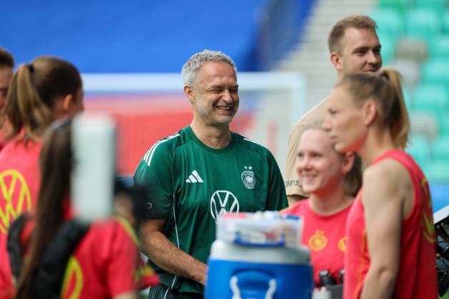 Ljubljana, Slovenia 08 06 2026 Final training of the DFB womens team before the World Cup qualifier against Slovenia In the picture national coach Christian Wück Wueck Germany Copyright: HMBxMedia MadeleinexFantini