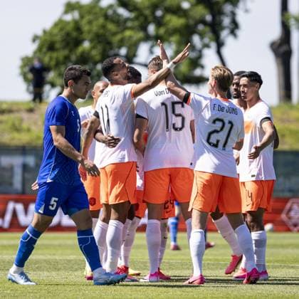 NEW YORK - (lr) Cody Gakpo of the Netherlands, Frenkie de Jong of the Netherlands celebrate the 1-0 during the friendly match between the Netherlands and Uzbekistan at Icahn Stadium on June 8, 2026, in New York, United States. The Dutch national team, Nationalteam is preparing for the World Cup. ROBIN VAN LONKHUIJSEN ANP International Friendly, Länderspiel, Nationalmannschaft 2026 xVIxANPxSportx xxANPxIVx 560512734 originalFilename: 560512734
