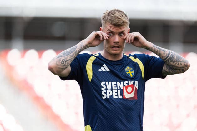 260609 Eric Smith of the Swedish national football team at a training session during day 2 of the FIFA World Cup 2026 on June 9, 2026 in Dallas Photo Petter Arvidson BILDBYRAN kod PA PA1225 fotboll football soccer fotball vm fotbolls vm fotball vm fotbolls vm 2026 fifa world cup 2026 träning practice training sverige sweden sverige a day 2 bbeng  Copyright: PETTERxARVIDSON BB260609PA015