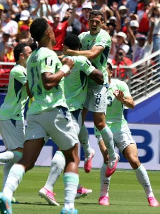 FIFA World Cup, WM, Weltmeisterschaft, Fussball 2026 - Group B - Qatar vs Switzerland Breel Embolo of Switzerland (C) celebrates with Remo Freuler of Switzerland (up) after scoring the 1-0 by penalty during the FIFA World Cup 2026 group stage match Qatar against Switzerland, in San Francisco, USA, 13 June 2026. SAN FRANCISCO United States  Copyright: xBENJAMINxFANJOYx