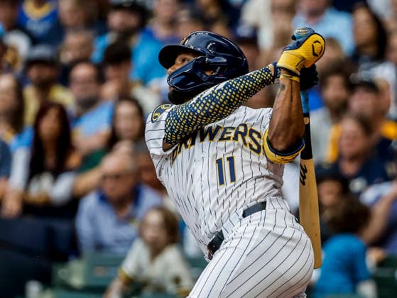 Milwaukee Brewers left fielder Jackson Chourio hits a home run in the fifth inning of the MLB, Baseball Herren, USA game between the Philadelphia Phillies and the Milwaukee Brewers at American Family Field in Milwaukee, Wisconsin on Saturday, June 13, 2026.  MIL20260613820 TANNENxMAURY