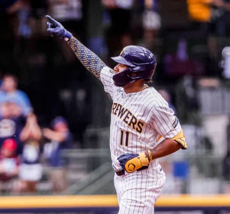 Milwaukee Brewers left fielder Jackson Chourio reacts after hitting a home run in the fifth inning of the MLB, Baseball Herren, USA game between the Philadelphia Phillies and the Milwaukee Brewers at American Family Field in Milwaukee, Wisconsin on Saturday, June 13, 2026.  MIL20260613822 TANNENxMAURY